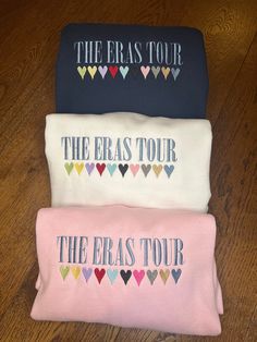 Perfect trendy crewneck for The Eras Tour🌙✨ 💕Crewnecks come in white, light pink, and navy SLEEVE PERSONALIZATION IS AN ADDITIONAL ADD ON, and is not included when purchasing this listing. Add it to your cart when purchasing to include this personalization.  AGAIN, sleeve is not included when purchasing this product.  All clothing and accessories from 88Evergreen are handmade-to-order, just for you! 😊 These are made to order so they will take some time- Please consider this when ordering.  Th Taylor Swift Embroidery, Embroidery Machine Designs, Embroidery Crewneck, Eras Tour Outfit, Trendy Crewneck, Square Neck Long Sleeve, Gifts For My Girlfriend, Taylor Swift Cute