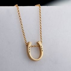 Classique Horseshoe & Chain Necklace Gold - www.urban-equestrian.com Silver Cowgirl, Silver Horseshoe Necklace, Modern Equestrian, Horseshoe Jewelry, Horseshoe Pendant, Horseshoe Necklace, Equestrian Jewelry, Cowgirl Jewelry, Equestrian Gifts