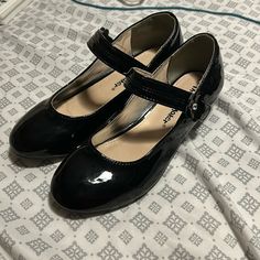 These Are In Excellent Condition From A Smoke And Pet Free Home. These Are Brand New. Black Doll Shoes, Shoes For School, Black Patent Leather Shoes, Patent Leather Shoes, Black Doll, Doll Maker, The Doll, Doll Shoes, Black Patent Leather