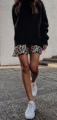 Geek Outfit, Comfy Spring Outfits, Womens Black Sweater, Outfit Jeans, Trending Fashion Outfits, Summer Fashion Trends, Pinterest Photos, Mode Inspo