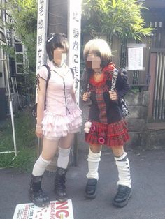 Punk Harajuku Outfits, Harakuju Outfit, Twining Outfits Best Friends, Yabi Fashion, Harajuku Style Outfits, Jfashion Vkei, Alt Friends, 2000s Alt Fashion, Twining Outfits