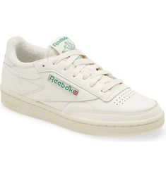 Reebok Club C 85 Outfit, Reebok Classic Sneakers, How To Wear Sneakers, Reebok Club C 85, Club C 85, Chic Sneakers, Reebok Sneakers, Reebok Club C, Cute Sneakers