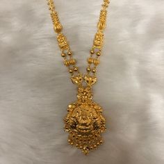 Lakshmi Haram, Antique Haram, Chains Design, Nauvari Saree, Long Haram, Gold Items, Gold Jewelry Outfits, Diamond Wedding Jewelry