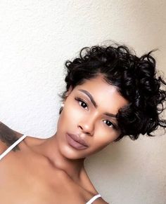 Mushroom Cut Black Women, Afro Bob, Mushroom Cut, Curly Pixie Hairstyles, Bob Pixie, Makeup Tip