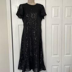 New With Tags Gorgeous Michael Kors Dress Black Size 6 Msrp $275 Holiday A-line Midi Dress For Night Out, Formal Knee-length Sequin Dress, Knee-length Sequin Formal Dress, Elegant A-line Sequin Dress For Evening, Knee-length Sequin Midi Dress For Formal Occasions, Glamorous Short Sleeve Midi Dress For Formal Occasions, Glamorous Short Sleeve Midi Dress For Formal Events, Cocktail Midi Dress With Sequins And Short Sleeves, Sequined A-line Evening Dress