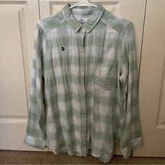 This Flannel Is Brand New With Tags. It Is A Lightweight Flannel And Has An Oversized Fit. The Mint Green Color Is Brighter In Person. Casual Cotton Flannel Shirt For Daywear, White Cotton Flannel Shirt For Spring, Casual White Cotton Flannel Shirt, White Button-up Flannel Shirt For Spring, Spring White Button-up Flannel Shirt, Casual Plaid Tops For Daywear, White Casual Flannel Shirt For Spring, Black Plaid Shirt, California Shirt