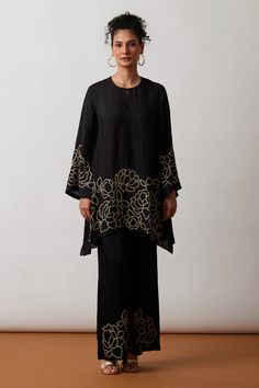 Buy Black Kurta Viscose Silk Hand Embroidered Floral Round A-line Short And Pant Set For Women by One Not Two Online at Aza Fashions. Fashion Illustration Portfolio, Black Kurta, Short Kurta, Trend 2024, A Line Shorts, Elegant Dresses For Women, Satin Color, Bell Bottom Pants, Bell Bottom