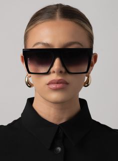 OVERSIZED FLAT TOP SHIELD SUNGLASSES IN BLACK WITH FADE LENS PRODUCT DETAILS Frame Shape: Oversized Flat top Frame Color: Shiny Black Lens Color: Gradient Black, Category 3 100% UV Protection Comes with a Protective Vegan Pouch SIZE MM INCHES FRAME WIDTH 148MM 5.8" FRAME HEIGHT 55.5MM 2.1" NOSE GAP 16MM 0.6" Black Oversized Sunglasses, Oversized Sunglasses Outfit, All Black Sunglasses, Black Sunglasses Women, Huge Sunglasses, Oversized Sunglasses Women, Oversized Fashion, Sunglasses Outfit, Big Sunglasses