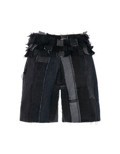 Here are your best black shorts made from secondhand denim clothes. The composition is 100% cotton fabric.*The composition of the fabric may vary a little depending on the recycled materials. It is made in a patchwork technique to minimize our production waste. We use the pieces that would otherwise end up unused (leftover after producing regular collections).The loops, two side pockets, zip and button up fastening. These are unique patchwork shorts which combine great with tops , shirts, jacket