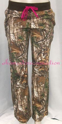 Camo Life, Camo Clothes, Fleece Pants Women, Country Things, Bowhunting, Camo And Pink, Camo Outfits, Yoga Iyengar, Sweatpants Outfit