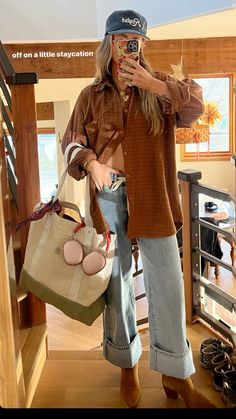 Western Inspired Outfits Summer, Cool Cowgirl Aesthetic, Palm Springs Outfit Ideas Winter, Western Cold Weather Outfit, Winery Tour Outfit, Southern Outfits Classy, Western Style Outfits Cowgirl Chic, Modern Bohemian Outfits, Scottsdale Arizona Outfits