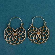 Lotus Flower Mandala Hoop Earrings/Thanks giving gift/Statement Earrings/ Indian big Hoop Earrings/Boho Tribal Brass Earrings/gift for her Material :- Brass Filigree gold hoop Earrings for woman, Lace hoop earrings ♥We Crafted These in 100% Solid brass These Simple earrings are perfect for any occasion. Then we lightly hammered and slightly polished to finish to keep a more matte finish~ Make a Statement with these minimal yet simple Unique rings. ♥Please make sure it include the correct address Handmade Hoop Flower Earrings For Gift, Bohemian Hoop Flower Earrings With Ear Wire, Bohemian Hypoallergenic Hoop Earrings Gift, Nickel Free Flower Shaped Hoop Earrings For Gifts, Nickel-free Flower Shaped Hoop Earrings For Gift, Nickel-free Flower Shaped Hoop Earrings, Geometric Hoop Earrings Gift, Geometric Hoop Earrings As A Gift, Bohemian Geometric Earrings With Ear Wire