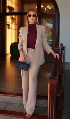 Work Attire Women, Blazer Outfits For Women, Makeup Mistakes, Womens Suits Business, Business Outfits Women, Fancy Dresses Long, Corporate Outfits, Party Wear Indian Dresses, Classy Work Outfits