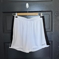 Nike Basketball Shorts Size Kids Xl (Fit Like Size S) Never Worn; No Flaws Super Cute Just Don't Fit My Waist Right! Would Fit Size 26-28 Well! No Lining Inside! Cheap Adidas Shorts, Nike Basketball Shorts, Shorts Nike, Nike Basketball, Nike White, Basketball Shorts, Shorts Athletic, Nike Shorts, White Nikes