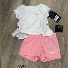 Nwt Nike Short Set White Sports Sets For Summer, Nike White Playtime Sets, Nike White Short Sleeve Sets, Playful White Nike Tops, Sporty White Sets For Spring, White Sporty Sets For Spring, Sporty White Spring Sets, White Nike Summer Sets, Nike White Summer Sets