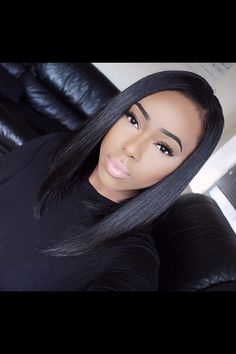 I like this with a bob though maybe summer 2014 in dark red though ohhhh yes Black Girls With Straight Hair, Bob Pendek, Short Weave Hairstyles, Makeup Tip, Weave Styles, Short Straight Hair, Hairstyle Gallery, Bob Haircut