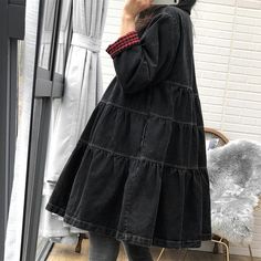 Gender: Women Item Type: Dress Material: Cotton Pattern Type: Rip, Patchwork Theme: Spring, Autumn, Winter Occasion: Going Out, Daily Style: Casual, Loose, Retro Size: M Length: 89.00 cm/ 35.04 " Bust: 110.00 cm/ 43.31 " Shoulder: 51.00 cm/ 20.08 " Sleeve: 52.00 cm/ 20.47 " Hem: 270.00 cm/ 106.30 " Size: L Length: 90.00 cm/ 35.43 " Bust: 114.00 cm/ 44.88 " Shoulder: 52.00 cm/ 20.47 " Sleeve: 53.00 cm/ 20.87 " Hem: 274.00 cm/ 107.87 " Denim Trench Coat, Trench Coats Women, Chinese Style, Fall Dresses, Dress Materials, Daily Fashion, Denim Dress, Contrasting Colors, Coats For Women