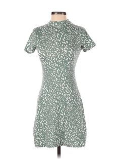 Forever 21 Casual Dress Size: Small Green Dresses - used. No Fabric Content, Mini, Mock, Print, Short, Short Sleeve | Forever 21 Casual Dress: Green Print Dresses - Size Small Affordable Forever 21 Cotton Mini Dress, Green Casual Dress, Green Dress Casual, Green Dresses, Print Dresses, Green Print, Casual Dresses For Women, Green Dress, Print Dress