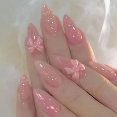 4.69848E+13 Bow Nail Designs, Nagellack Trends, Nagel Tips, Easy Nails, Fake Nails With Glue, Almond Nail, Nail Forms, Pink Nail, Stick On Nails