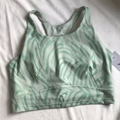 Nwt Xersion Sports Bra, Can Also Be Worn As A Crop Top. Size Large Green Zebra Print. Medium Support With Two Removable Bra Cups. Athletic Fit Sports Bra For Gym In Spring, Fitted Sports Bra For Spring Running, Green Sports Bra For Spring Workouts, Green Sports Bra For Workout, Spring Workout Green Sports Bra, Green Zebra Print, Sports Bra Pattern, Green Zebra, Plus Size Sports Bras