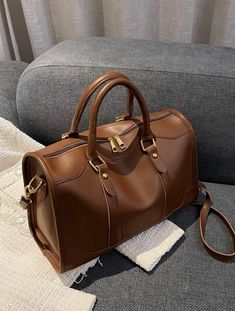 This is leather bag specially designed for travel office uses sports uses its an large space to carry enough clothes for camping or travelling Vacation Bag, Camping Outfits, Women Travel, Coffee Brown, Givency Antigona Bag, Boston Bag, Large Bag, Trendy Fashion Women, Bag Women