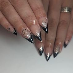 Gothic Biab Nails, Short Almond Witchy Nails, Alt Nail Inspo Almond, Black Angel Nails, Edgy Almond Nails, Simple Gothic Nails, Gothic Almond Nails Shape, Gothic Nail Aesthetic, Moon Nails Design