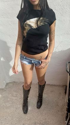 Indie Sleaze Summer Outfits, Nice Top And Jeans Outfit Ideas, Blonde Outfits, Rolling Loud Outfits, Shameless Dr, 2010 Outfits, Style Bundle, Wardrobe Update