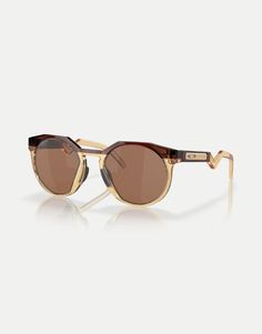 Accesorios de Oakley *El sol acaba de entrar en el chat* Montura redonda Almohadillas moldeadas Lentes de espejo Marca en las patillas Sacs Tote Bags, Amber Light, Brown Mirror, Amber Lights, Round Frames, Trainer Heels, Christmas Jumper Dress, White Trainers, Watch Gifts