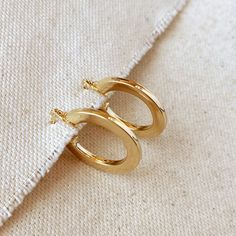 In stock. Going soon. 18k Gold Filled Flat Hoop Earrings only at $13.60.. #earrings #gold #rings #wholesale #jewelrygram #instajewelry #smallbusiness #etsy #giftoftheday #handmadejewelry 60 Earrings, Flat Hoop Earrings, Fox Jewelry, Small Gold Hoops, Gold Filled Hoops, Rosary Bracelet, Small Flat, Birthstone Charms, Gold Filled Jewelry