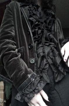 Vampire Coat Men, Victorian Gothic Male Outfit, Vampire Goth Masculine, Vampire Clothing Male, Men Vampire Outfit, Goth Male Aesthetic, Male Trad Goth Outfits, Nonbinary Goth Outfits, Goth Outfits Victorian