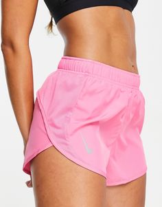 Shorts by Nike Running Motivation starts with new kit Nike branding Mid rise Elasticated waistband Regular fit Nike Rosa, Cute Running Outfit, Adrette Outfits, Sport Nike, Cute Nike Outfits, Running Race, Cute Preppy Outfits, Sporty Outfits, Running Clothes