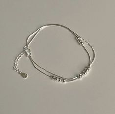 قلادات متدلية, Silver Bracelet Designs, Beads Design, Bracelets Design, Silver Bracelets For Women, Simple Bracelets