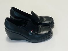 Excellent lightly used condition. See pictures for reference. Size 8.5 but size runs small, so more like  an 8. Platform Mary Jane Shoes, Mary Jane Shoes Black, Mary Jane Platform Shoes, Tommy Hilfiger Vintage, Black Leather Pumps, Platform Mary Janes, Jane Shoes, Mary Jane Shoes, Leather Pumps