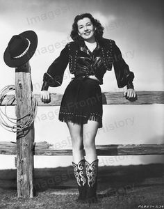 Cowgirl Costume Women, Halloween Costumes Cowgirl, Gail Russell, Plus Size Cowgirl, Homemade Mermaid Costumes, American Indian Girl, Halloween Princess, Greek Goddess Costume, Cowgirl Dresses