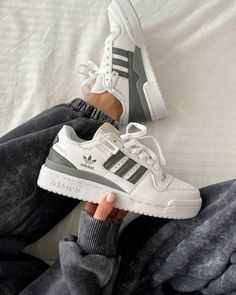 Pretty Sneakers, Mode Shoes, Hype Shoes, Aesthetic Shoes