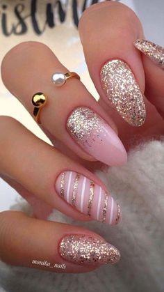 Thanksgiving Nails Design Fall, Fall Thanksgiving Nails, Classy Nail Art Ideas, Thanksgiving Nail Designs, Christmas Gel, Pink Manicure, Christmas Nails Easy