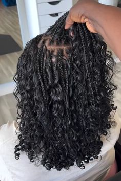 Gire el cabello humano a granel rizado para trenzar el negro natural B Short Bohemian Knotless Braids, Cabello Afro Natural, Short Box Braids Hairstyles, Bob Cut Wigs, Box Braids Hairstyles For Black Women, Cute Box Braids Hairstyles, Heatless Hairstyles, Human Braiding Hair, Natural Hair Braids