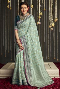 Sea Green Saree, Saree Embroidery, Designer Silk Sarees, Wedding Silk Saree, Wedding Saree Indian, Green Saree, Embroidery Saree, Embroidery Motifs, Fancy Blouses