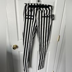 Black And White Striped Skinny Jeans. High Waisted. New With Tags, Never Worn. Trendy Fitted Black And White Bottoms, Creative Pants, High Aesthetic, Black And White Pants, Jeans High Waisted, Red And Black Plaid, Plaid Pants, Jeans Color, Stretch Pants