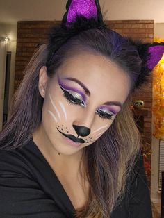 Simple Black Cat Makeup Halloween, Adult Cat Makeup Halloween, Scary Cat Face Paint, How To Paint A Cat Face, Kids Cat Makeup Halloween, Kids Cat Face Paint, Cat Makeup Halloween Kids, Simple Cat Face Paint, Black Cat Makeup Halloween