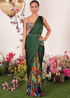 Enchanted Forest Printed Organza Satin Saree and Corset Juhi Bengani - Fabilicious Fashion Drape Saree Indo Western, Unique Saree Draping, Concept Saree, Indo Western Saree, Indo Western Outfits For Women, Indo Western Dresses For Women, Printed Organza, Unique Styling, Modern Saree