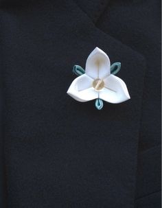 Lapel Pins Men Lapel Pin Flower Lapel Pin White Lapel Flower Trillium Kanzashi Brooch Silk Boutonnie Classic White Brooches For Formal Occasion, Classic White Brooch For Formal Occasions, White Handmade Flowers Lapel Pin For Gifts, White Handmade Flowers Lapel Pin As Gift, Handmade Flower Lapel Pin For Gifts, Elegant White Lapel Pin Brooch, Elegant White Lapel Pin For Wedding, Elegant White Brooches With Handmade Flowers, White Flower Lapel Pin For Formal Occasions