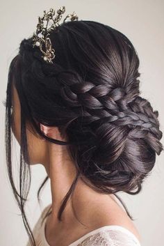 Crown Quince, Sweet 16 Hairstyles, Wedding Hairstyles Bride, Quinceanera Hairstyles, Quince Hairstyles, Hairstyles For, Wedding Hairstyles Updo, Trending Hairstyles, Hairstyles Short