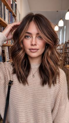 Medium Brown With Red Balayage, Red Medium Hairstyles, Short Brown Hair With Caramel Balayage, Fall Hair Brunette Caramel, Copper Highlights On Medium Brown Hair, Brunette Hair With Red Highlights Fall, Caramel Brown All Over Hair Color, Hair Inspiration Copper, Medium Length Caramel Highlights