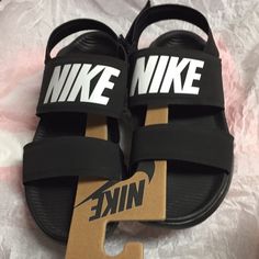 Nike Sandals Never Worn Please Review Pictures For Condition And Description Thank You For Your Support Nike Sandals Women, Nike Sandals, Cute Clothing Stores, Nike Style, Nike Tanjun, Nike Fashion, Shoe Cabinet, Beach Shoes, Shoes Nike