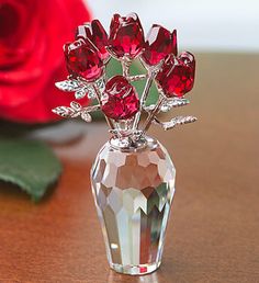 Fiori Frangipani, Swarovski Crystal Figurines, Roses Red, Magical Jewelry, Décor Boho, Crystal Figurines, Glass Figurines, Crystal Rose, Cute Room Decor