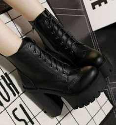 Sepatu Platform, Goth Shoes, Goth Boots, Dr Shoes, Outfit Chic, Aesthetic Shoes, Pretty Shoes, Dream Shoes, Goth Fashion