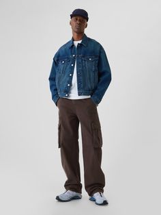 Fit: Relaxed through the hip & thigh with a loose, straight leg.  Made with a longer inseam that stacks at your shoes. ​ Fabric: 13 oz 369 g) rigid denim.  Stretch: No Stretch.  Authentic rigid denim that gets better with every wear.  Made to wear all day & break in over time. ​ Look: A classic loose jean in terra brown wash.  Details: Zip fly, five-pocket styling, & side cargo pockets.  Responsibly Made: This pair of jeans is part of our water-saving Washwell program.  Compared with conventiona Brown Relaxed Fit Jeans With Cargo Pockets, Suburban Fashion, Brown Relaxed Fit Cargo Jeans For Streetwear, Brown Relaxed Fit Cargo Pants, Brown Cargos Men, Brown Cotton Cargo Jeans, Stylist Closet, Brown Jeans, Denim Cargo Pants