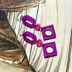 Retro Purple Jewelry For Gifts, Retro Geometric Jewelry For Gifts, Retro Geometric Jewelry Gift, Modern Purple Dangle Jewelry, Trendy Geometric Jewelry For Gifts, Small Circle, Geometric Diamond, Diamond Drops, Purple Aesthetic