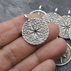 Also available in Gold: https://www.etsy.com/listing/838529051/22k-gold-plated-pole-star-north-star?ref=shop_home_active_4 Size: 25 mm Hole Size: (Ø 3 mm) Color: antique silver ( plated with 925'er sterling silver) The base material: Zamak- lead, nickel & cadmium free Origin: Made in Turkey Manufacturer: Yoncabijou Silver Celestial Star Charm, Silver Star Charm Celestial, Silver Star Charm Celestial Charms, Silver Star Charm With Celestial Style, North Star Pendant, Pole Star, Celestial Jewelry, Pendant Silver, North Star